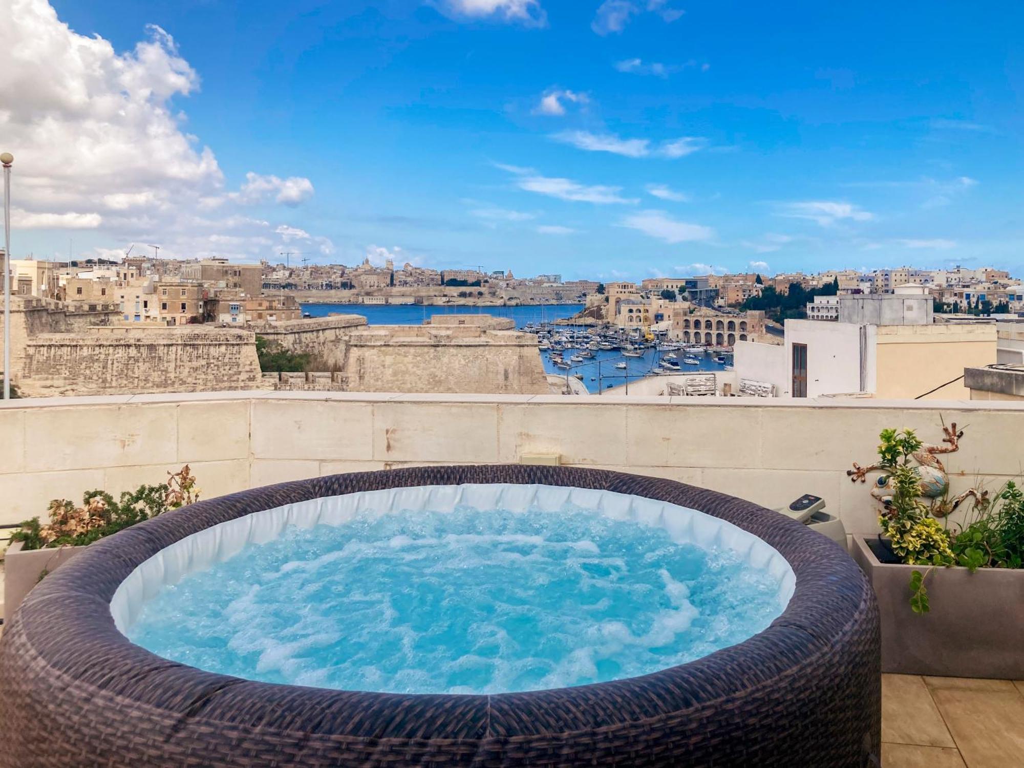 Valletta And Grand Harbour Lookout Kalkara Eksteriør billede